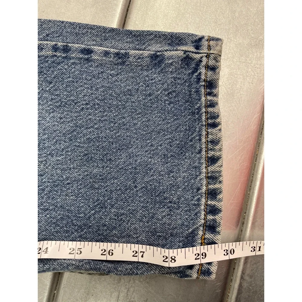 Signature Levis Jeans 33X30‎ Blue Medium Wash Denim Regular Straight 100% Cotton